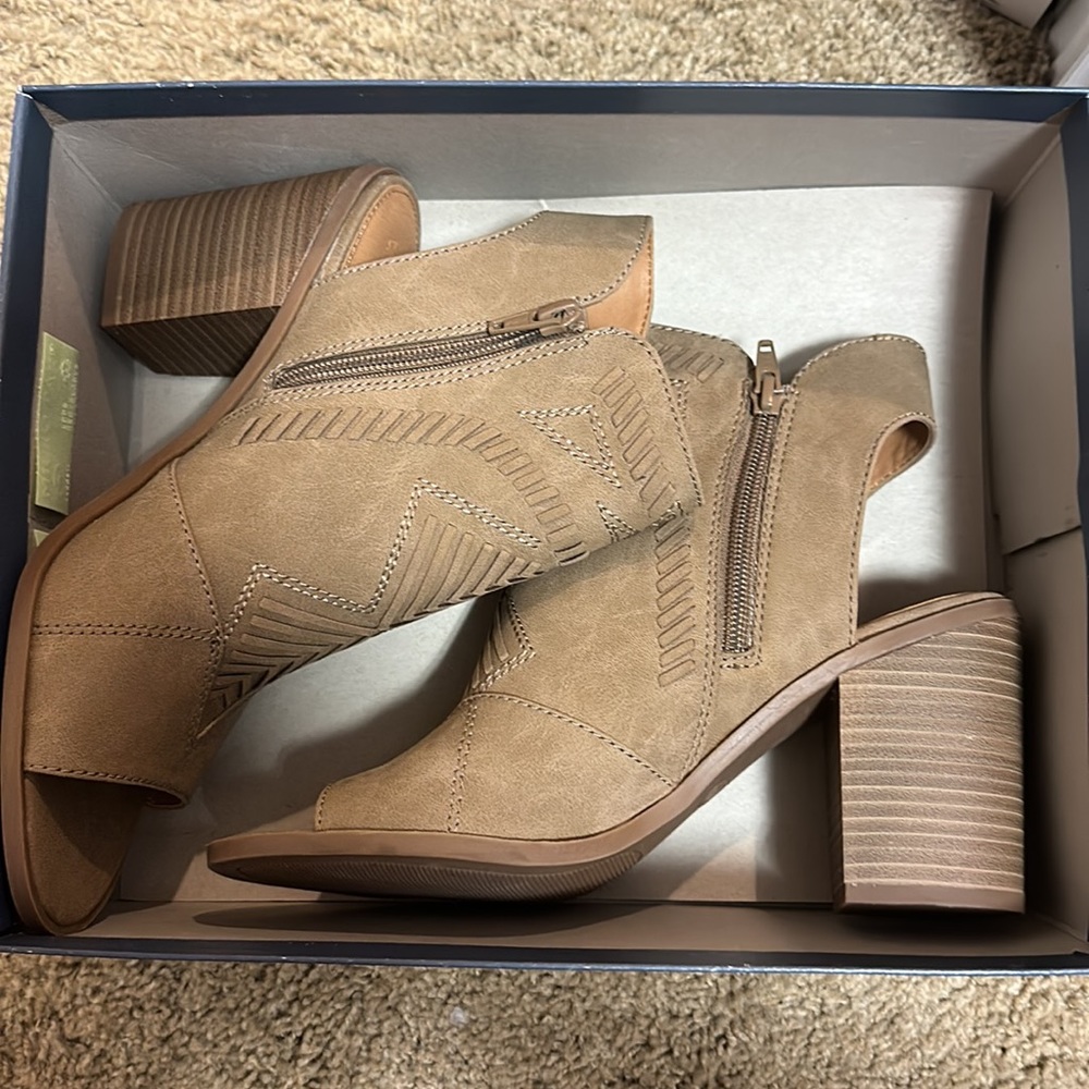 Never worn Taupe Shoes